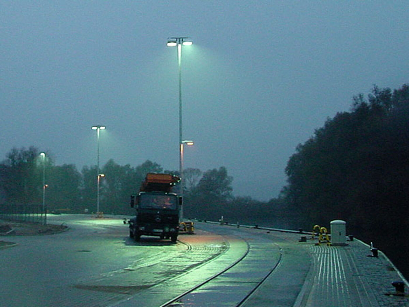Firmenwagen von Elektro Schnepf auf dem Weg zum Kunden in der Region Malchin